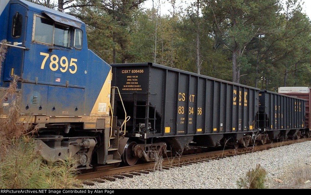 CSXT 836456 hopper rolls northbound